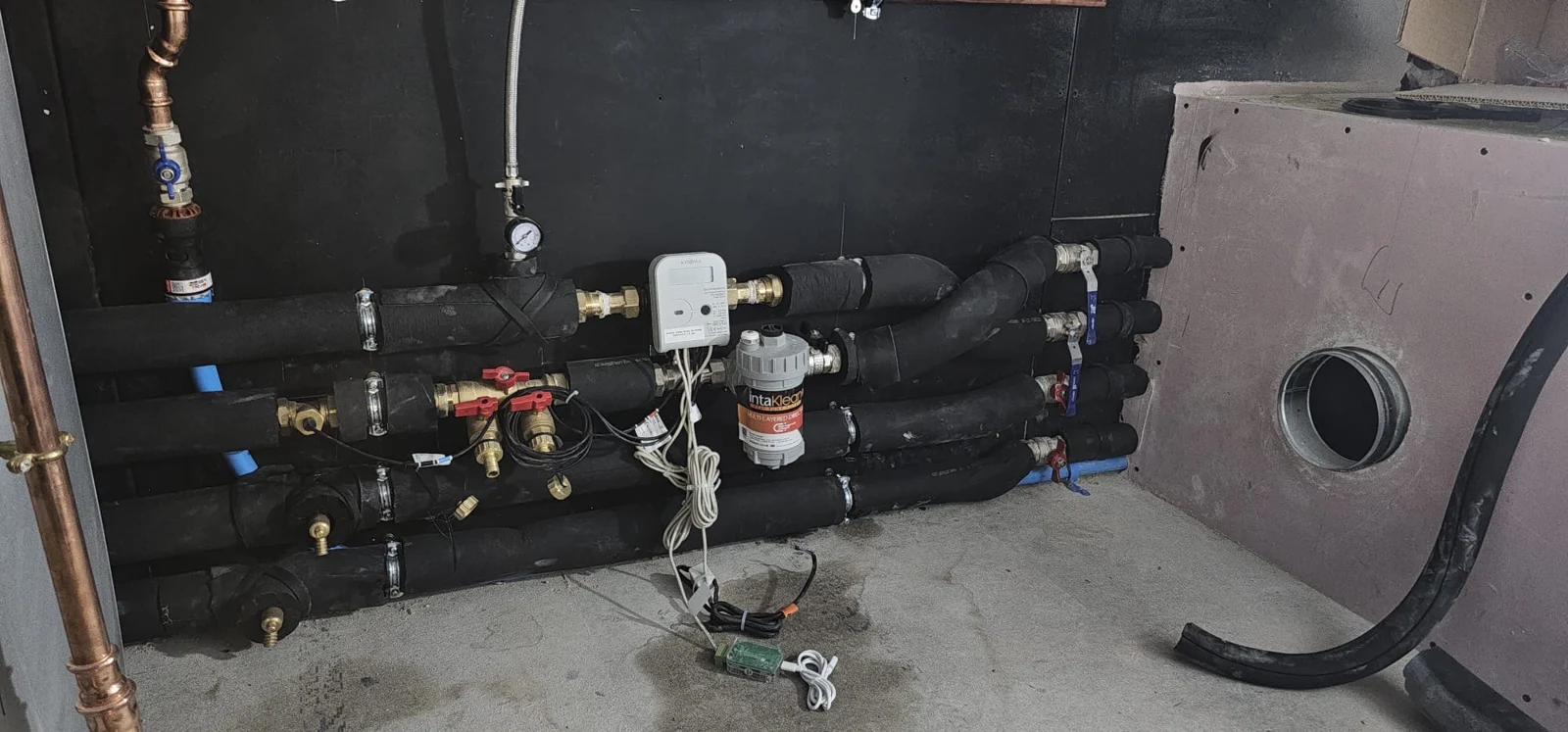 Insulated pipework and pump connections